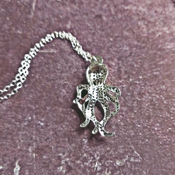 Dainty Silver Octopus Necklace - Picture 4 of 4